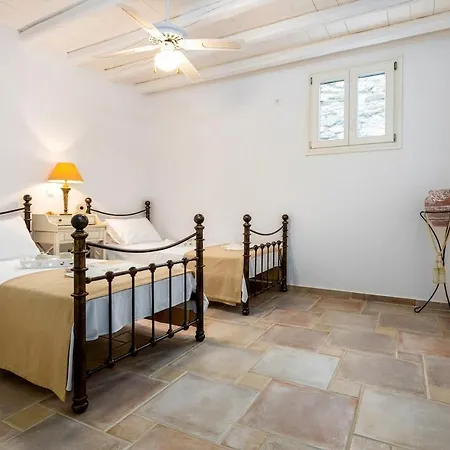 Villa Orizon Naousa (Paros)